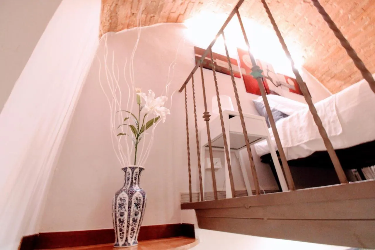 Suite Al Duomo Siena 0*,  Italy
